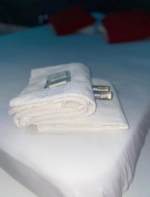 Jeu De Regards - Jacuzzi/Balneo Apartment Courcouronnes Ngoại thất bức ảnh